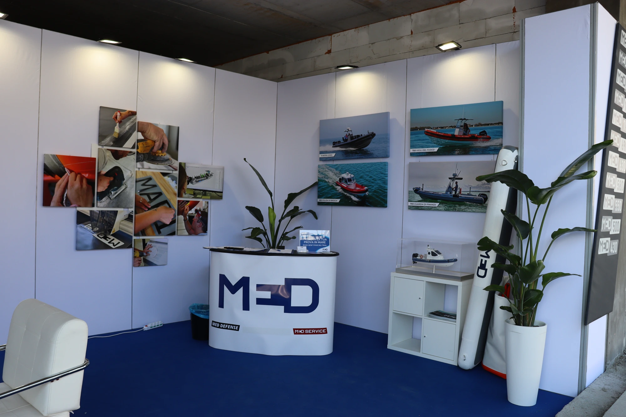 Uscita in mare con il team durante il Salone